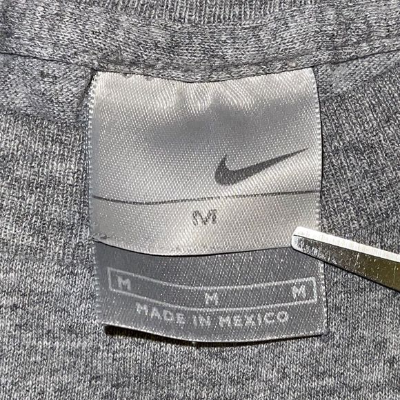 Vintage 90s Nike Just Do It Center Swoosh Graphic T-Shirt Size M Gray Grey Tag - Picture 5 of 9